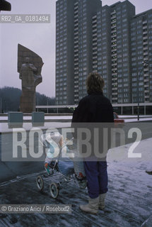 (GERMANIA) BERLINO EST 1989  :LA LENINALLEE- ©Graziano Arici/Rosebud2 / GEO