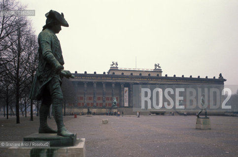 (GERMANIA) BERLINO EST 1989: MUSEUMINSELN - ALTES MUSEUM  - ©Graziano Arici/Rosebud2 / GEO / ARCHITETTURA / SCHINKEL