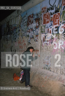 (GERMANIA) BERLINO 12/12/1989  :IL MURO  - ©Graziano Arici/Rosebud2 / GEO