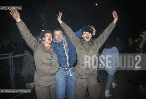 (GERMANIA) BERLINO 31/12/1989  :IL MURO ALLA PORTA DI BRANDEBURGO  -  ©Graziano Arici/Rosebud2 / GEO