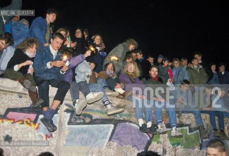(GERMANIA) BERLINO 31/12/1989  :IL MURO ALLA PORTA DI BRANDEBURGO  -  ©Graziano Arici/Rosebud2 / GEO