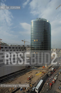 (GERMANIA) BERLINO 1999 : SONY CENTER A POTZDAMER PLATZ  - ©Graziano Arici/Rosebud2 / GEO / ARCHITETTURA MODERNA / CONTENPORANEA