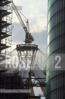 (GERMANIA) BERLINO 1999 : SONY CENTER A POTZDAMER PLATZ  - ©Graziano Arici/Rosebud2 / GEO / ARCHITETTURA MODERNA / CONTENPORANEA