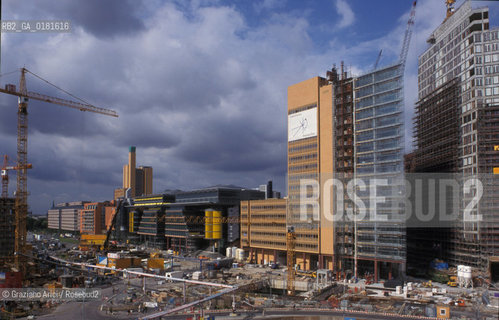 (GERMANIA) BERLINO 1999 : COSTRUZIONI A POTZDAMER PLATZ  - ©Graziano Arici/Rosebud2 / GEO / ARCHITETTURA MODERNA / CONTENPORANEA