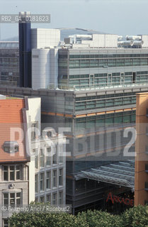 (GERMANIA) BERLINO 1999 : COSTRUZIONI A POTZDAMER PLATZ  - CENTRO COMMERCIALE ARKADE - ©Graziano Arici/Rosebud2 / GEO / ARCHITETTURA MODERNA / CONTENPORANEA