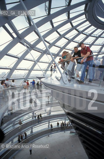 (GERMANIA) BERLINO 1999 : LA CUPOLA DEL REICHSTAG DI NORMAN FOSTER  - ©Graziano Arici/Rosebud2 / GEO / ARCHITETTURA MODERNA / CONTENPORANEA
