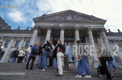(GERMANIA) BERLINO 1999 :CODA PER ENTRARE AL REICHSTAG- ©Graziano Arici/Rosebud2 / GEO