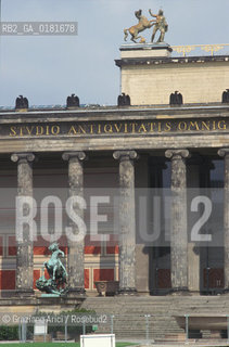 (GERMANIA) BERLINO 1999: MUSEUMINSELN - ALTES MUSEUM  - ©Graziano Arici/Rosebud2 / GEO / ARCHITETTURA / SCHINKEL