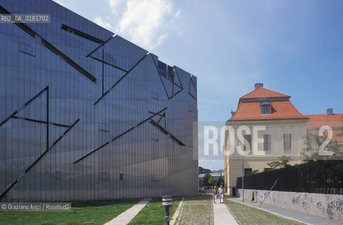(GERMANIA) BERLINO 1999 : IL MUSEO EBRAICO DI DANIEL  LIBESKIND - ©Graziano Arici/Rosebud2 / GEO / ARCHITETTURA CONTEMPORANEA / EBREI