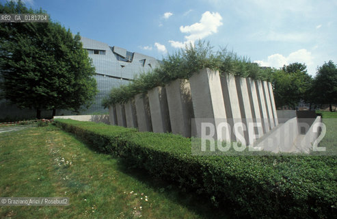 (GERMANIA) BERLINO 1999 : IL MUSEO EBRAICO DI DANIEL  LIBESKIND - ©Graziano Arici/Rosebud2 / GEO / ARCHITETTURA CONTEMPORANEA / EBREI