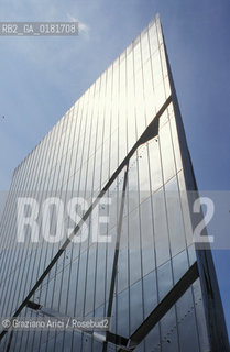 (GERMANIA) BERLINO 1999 : IL MUSEO EBRAICO DI DANIEL  LIBESKIND - ©Graziano Arici/Rosebud2 / GEO / ARCHITETTURA CONTEMPORANEA / EBREI