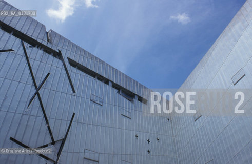 (GERMANIA) BERLINO 1999 : IL MUSEO EBRAICO DI DANIEL  LIBESKIND - ©Graziano Arici/Rosebud2 / GEO / ARCHITETTURA CONTEMPORANEA / EBREI
