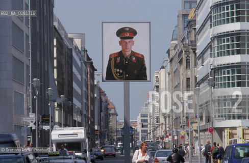 (GERMANIA) BERLINO 1999 :IL CHECK-POINT CHARLIE  - ©Graziano Arici/Rosebud2 / GEO