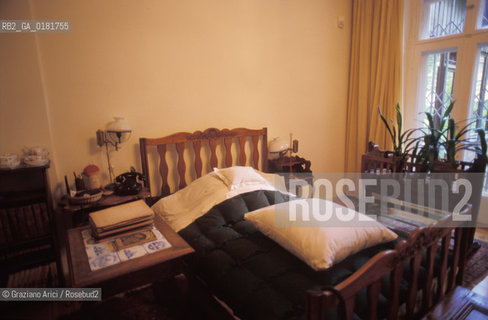 (GERMANIA) BERLINO1991 :BERTOLD BRECHT HAUS - LA CAMERA DA LETTO - ©Graziano Arici/Rosebud2 / GEO / LETTERATURA