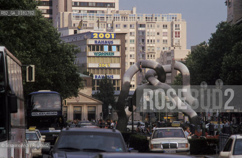 (GERMANIA) BERLINO 1999 : KURFURSTENDAMM     - ©Graziano Arici/Rosebud2 / GEO