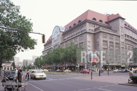 (GERMANIA) BERLINO 1999 : IL GRANDE MAGAZZINO KADEWE NELLA KURFURSTENDAMM     - ©Graziano Arici/Rosebud2 / GEO