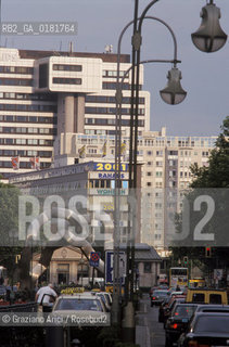 (GERMANIA) BERLINO 1999 : KURFURSTENDAMM     - ©Graziano Arici/Rosebud2 / GEO