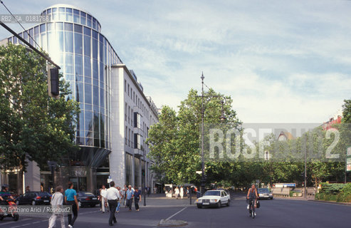 (GERMANIA) BERLINO 1999 : KURFURSTENDAMM  - ©Graziano Arici/Rosebud2 / GEO