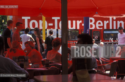 (GERMANIA) BERLINO 1999 :IL CAFFE KRANZLER SULLA KURFURSTENDAMM - ©Graziano Arici/Rosebud2 / GEO