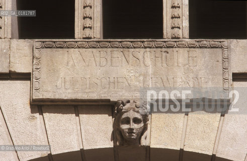 (GERMANIA) BERLINO 1999 : VECCHIA SCUOLA EBRAICA IN GROSSE HAMBURGER STRASSE  - ©Graziano Arici/Rosebud2 / GEO / EBREI