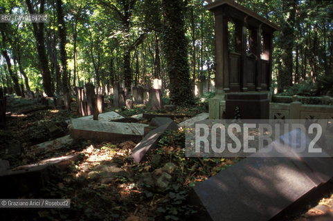 (GERMANIA) BERLINO 1999 : CIMITERO DI SCHOENHAUSERALLEE  - ©Graziano Arici/Rosebud2 / GEO / EBREI
