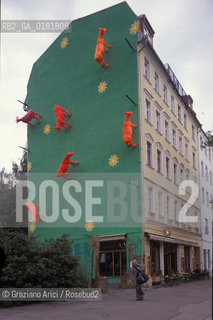 (GERMANIA) BERLINO 1989 : CASA A PRENZLAUERBERGSTRASSE - ©Graziano Arici/Rosebud2 / GEO / MUCCA