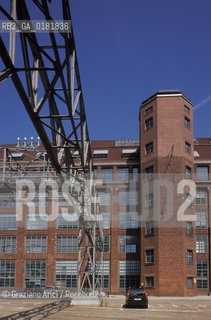 (GERMANIA) BERLINO 1999 : FABBRICA AEG   - ©Graziano Arici/Rosebud2 / GEO / ARCHEOLOGIA INDUSTRIALE / ARCHITETTURA / PETER BEHRENS