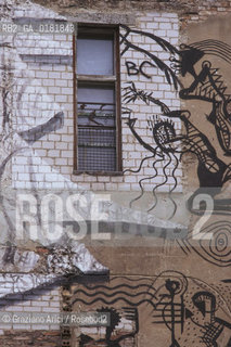 (GERMANIA) BERLINO 1999 :CENTRO SOCIALE TACHELES IN ORANIENBURGERSTRASSE    - ©Graziano Arici/Rosebud2 / GEO / GRAFFITI