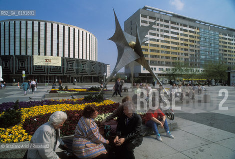 GERMANIA (SASSONIA) DRESDA :  PRAGERSTRASSE  - © 1994 Graziano Arici/Rosebud2 / GEO