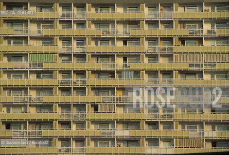 GERMANIA (SASSONIA) DRESDA :  CASE SULLA PRAGERSTRASSE  - © 1994 Graziano Arici/Rosebud2 / GEO