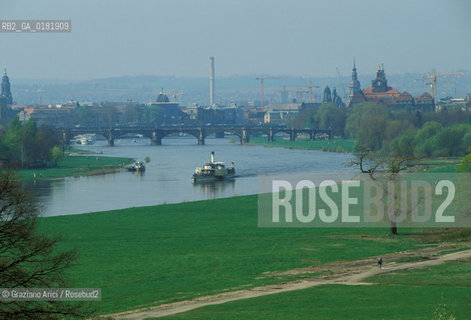 GERMANIA (SASSONIA) DRESDA : PANORAMA DELLA CITTA CON IL FIUME ELBA - © 1994 Graziano Arici/Rosebud2 / GEO