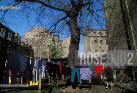 GERMANIA (SASSONIA) DRESDA : IL CORTILE NELLA NEUSTADT  - © 1994 Graziano Arici/Rosebud2 / GEO