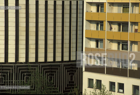 GERMANIA (SASSONIA) DRESDA :  GRANDE MAGAZZINO IN PRAGERSTRASSE  - © 1994 Graziano Arici/Rosebud2 / GEO