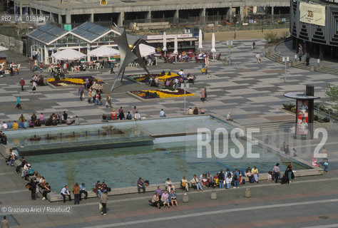 GERMANIA (SASSONIA) DRESDA : LA PRAGERSTRASSE   - © 1994 Graziano Arici/Rosebud2 / GEO /