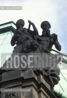 GERMANIA (SASSONIA) DRESDA : DECORAZIONI DELLO ZWINGER  - © 1994 Graziano Arici/Rosebud2 / GEO / BAROCCO