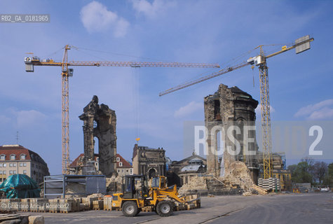 GERMANIA (SASSONIA) DRESDA : LA RICOSTRUZIONE DELLA FRAUENKIRCHE  - © 1994 Graziano Arici/Rosebud2 / GEO