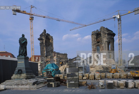 GERMANIA (SASSONIA) DRESDA : LA FRAUENKIRCHE E IL MONUMENTO A LUTERO   - © 1994 Graziano Arici/Rosebud2 / GEO /