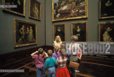 GERMANIA (SASSONIA) DRESDA : LO ZWINGER - ALTE MEISTERN PYNAKOTEK  - © 1994 Graziano Arici/Rosebud2 / GEO / MUSEO