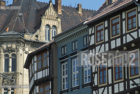 GERMANIA (TURINGIA) ERFURT :CASE SULLA PIAZZA DEL DUOMO  - © 1994 Graziano Arici/Rosebud2 / GEO