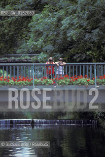 GERMANIA ( BADEN-WURTTEMBERG ) BADEN-BADEN : PASSEGGIATA LUNGO IL TORRENTE DOSBACH  - © 1996 Graziano Arici/Rosebud2 / GEO /  TERME