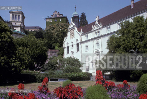 GERMANIA ( BADEN-WURTTEMBERG ) BADEN-BADEN : LA CHIESA DEL SANTO SEPOLCRO E IL NEUES SCHLOSS   - © 1996 Graziano Arici/Rosebud2 / GEO /  TERME