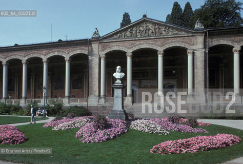 GERMANIA ( BADEN-WURTTEMBERG ) BADEN-BADEN : LA TRINKHALLE   - © 1996 Graziano Arici/Rosebud2 / GEO /  TERME