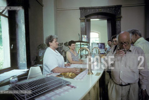 GERMANIA ( BADEN-WURTTEMBERG ) BADEN-BADEN : LA TRINKHALLE   - © 1996 Graziano Arici/Rosebud2 / GEO /  TERME