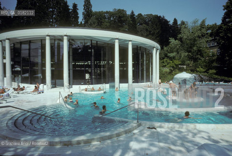 GERMANIA ( BADEN-WURTTEMBERG ) BADEN-BADEN : LE TERME CARACALLA    - © 1996 Graziano Arici/Rosebud2 / GEO /  TERME / ACQUA