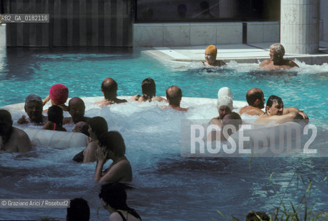 GERMANIA ( BADEN-WURTTEMBERG ) BADEN-BADEN : LE TERME CARACALLA    - © 1996 Graziano Arici/Rosebud2 / GEO /  TERME / ACQUA