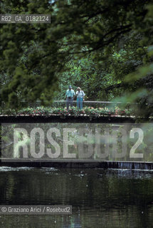GERMANIA ( BADEN-WURTTEMBERG ) BADEN-BADEN : PASSEGGIATA LUNGO IL TORRENTE DOSBACH  - © 1996 Graziano Arici/Rosebud2 / GEO /  TERME