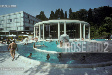 GERMANIA ( BADEN-WURTTEMBERG ) BADEN-BADEN : LE TERME CARACALLA    - © 1996 Graziano Arici/Rosebud2 / GEO /  TERME / ACQUA