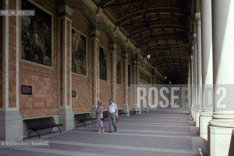 GERMANIA ( BADEN-WURTTEMBERG ) BADEN-BADEN : LA TRINKHALLE   - © 1996 Graziano Arici/Rosebud2 / GEO /  TERME