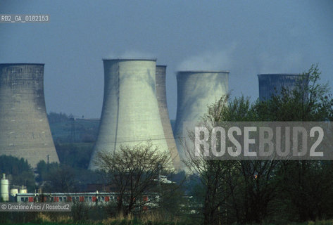 GERMANIA ( SASSONIA ) GOERLITZ : UNA CENTRALE ELETTRICA A CARBONE    © 1996 Graziano Arici/Rosebud2 / INQUINAMENTO /  GEO