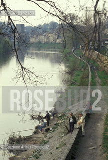 GERMANIA ( SASSONIA ) GOERLITZ : IL FIUME NEISSE    © 1994 Graziano Arici/Rosebud2  / GEO / PESCA